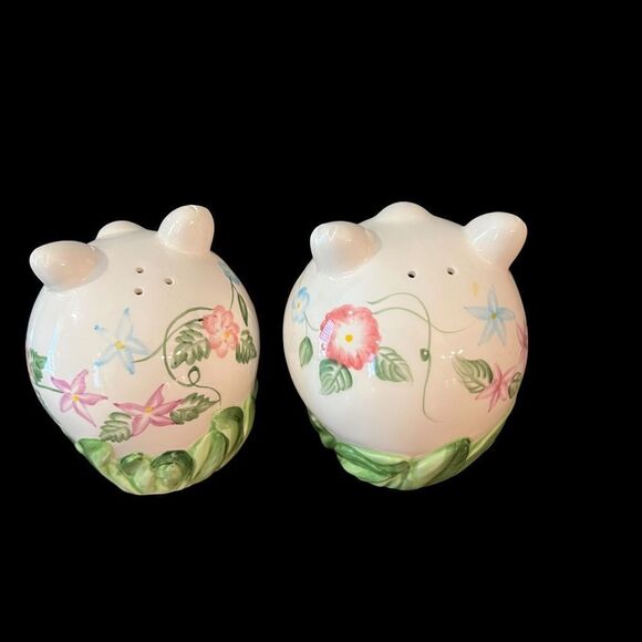 Bunny/Rabbit Salt & Pepper Shakers Healtfelt  Kitchen Creations - Picture 3 of 8